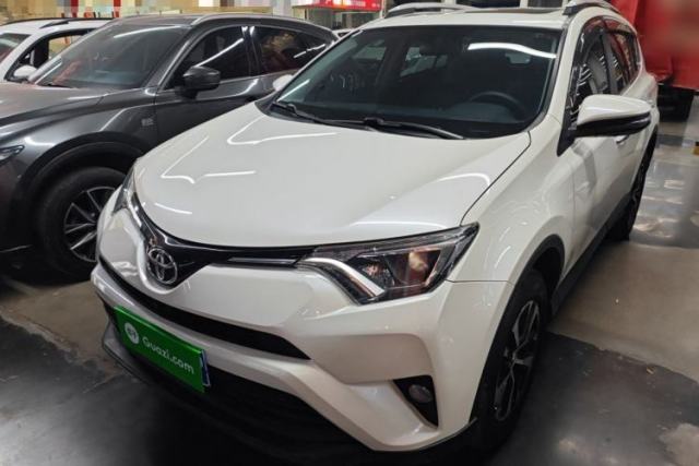 Used Toyota RAV4 2019 2.0L CVT Two-Wheel Drive Luxury Version China VI Standard
