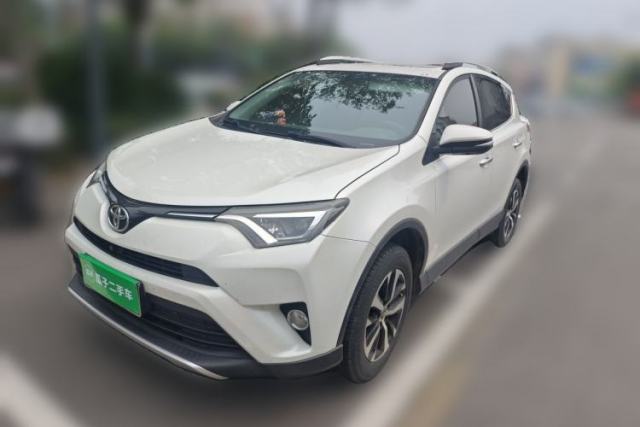 Used Toyota RAV4 2019 2.0L CVT Two-Wheel Drive ZhiShang Version China VI Standard