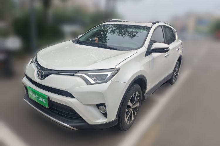 Used Toyota RAV4 2019 2.0L CVT Two-Wheel Drive ZhiShang Version China VI Standard Guazi used car, China used car export, Used car for sale, Used  cars, Cheapest cars for sale