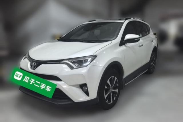 Used Toyota RAV4 2019 2.0L CVT Two-Wheel Drive Luxury Version China VI Standard
