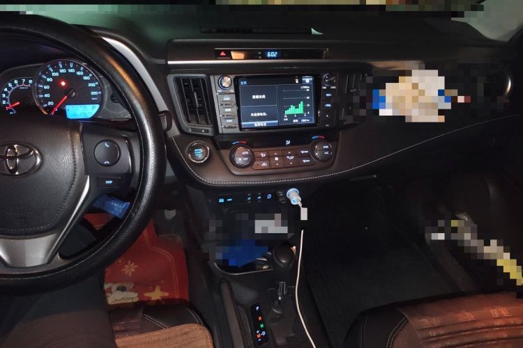 Used Toyota RAV4 2019 2.0L CVT Two-Wheel Drive Comfort Edition China VI Standard Audio And AC Panel