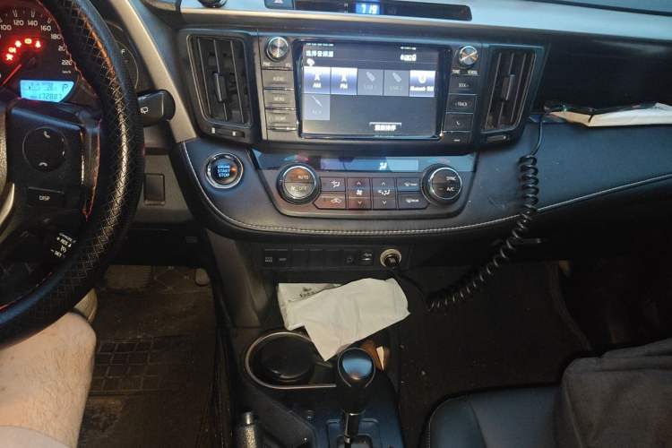 Used Toyota RAV4 2019 2.0L CVT Two-Wheel Drive Pioneer Edition China V Standard Audio And AC Panel