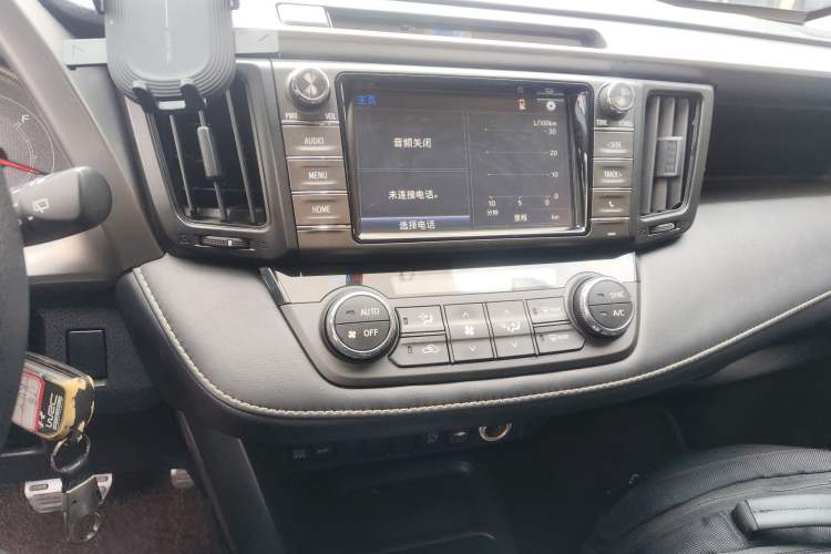 Used Toyota RAV4 2019 2.0L CVT Two-Wheel Drive Pioneer Edition China V Standard Audio And AC Panel