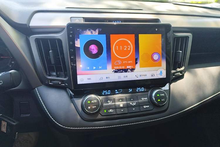 Used Toyota RAV4 2019 2.0L CVT Two-Wheel Drive Pioneer Edition China VI Standard Audio And AC Panel