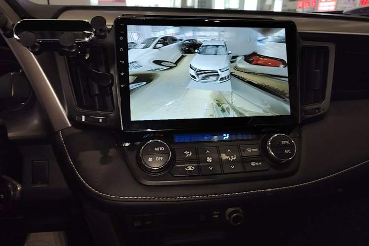 Used Toyota RAV4 2019 2.0L CVT Two-Wheel Drive Pioneer Edition China VI Standard Audio And AC Panel