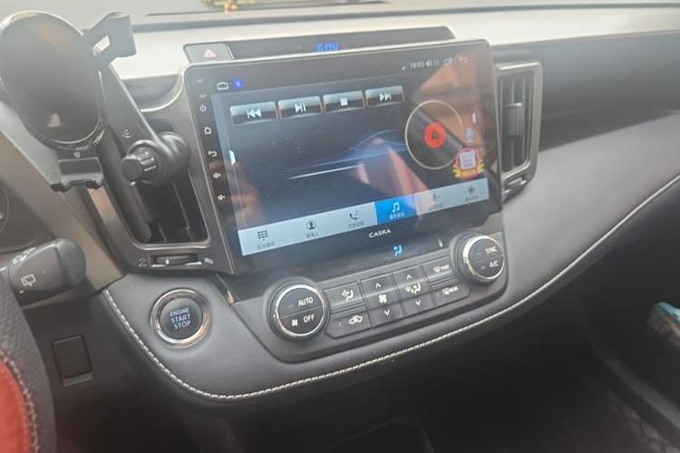Used Toyota RAV4 2019 2.0L CVT Two-Wheel Drive Comfort Edition China VI Standard Audio And AC Panel