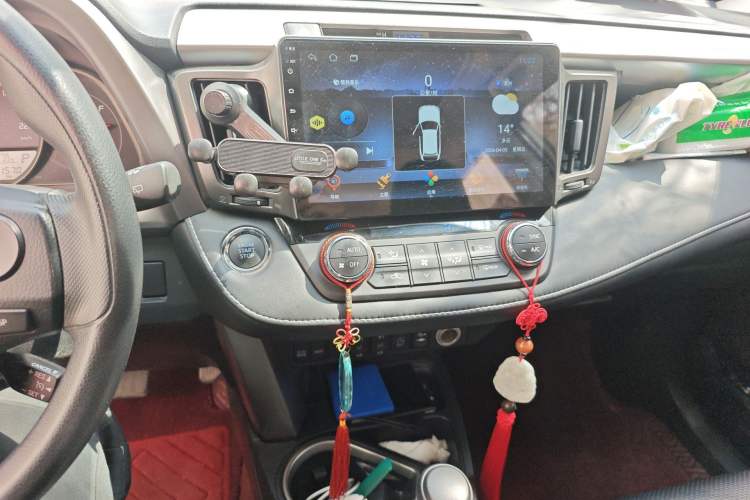 Used Toyota RAV4 2019 2.0L CVT Two-Wheel Drive Pioneer Edition China V Standard Audio And AC Panel