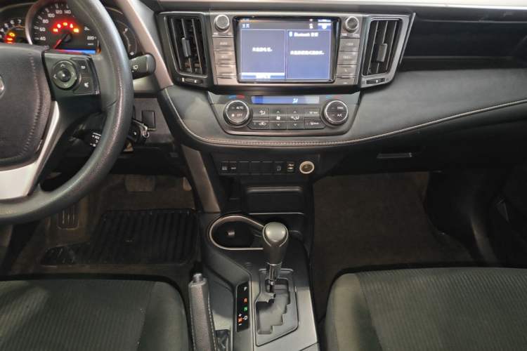 Used Toyota RAV4 2019 2.0L CVT Two-Wheel Drive Pioneer Edition China V Standard Audio And AC Panel