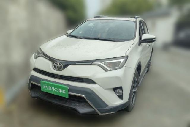 Used Toyota RAV4 2019 2.0L CVT Two-Wheel Drive ZhiShang Version China VI Standard