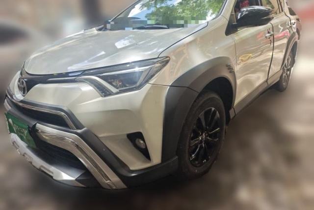 Used Toyota RAV4 2019 2.0L CVT Two-Wheel Drive Fashion X Limited Edition China VI Standard