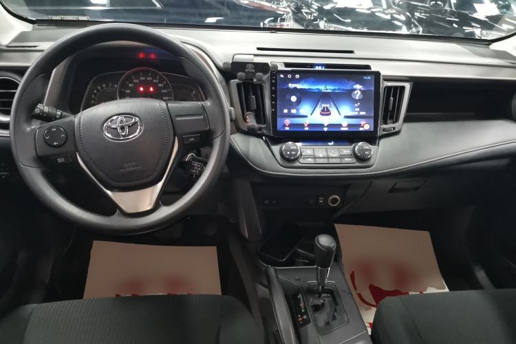 Used Toyota RAV4 2019 2.0L CVT Two-Wheel Drive Pioneer Edition China V Standard Center Console