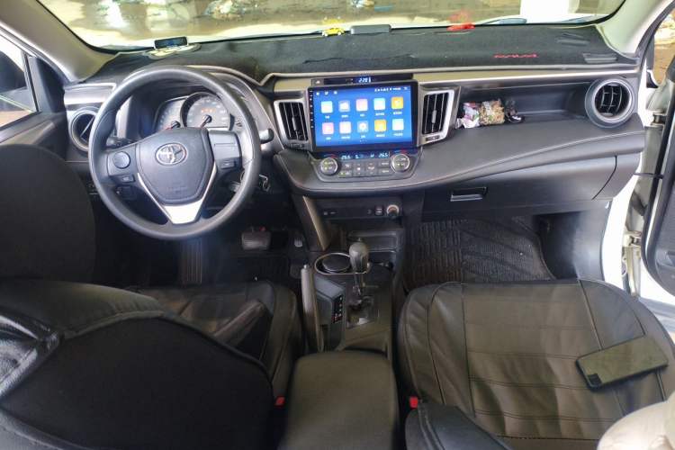 Used Toyota RAV4 2019 2.0L CVT Two-Wheel Drive Pioneer Edition China V Standard Center Console