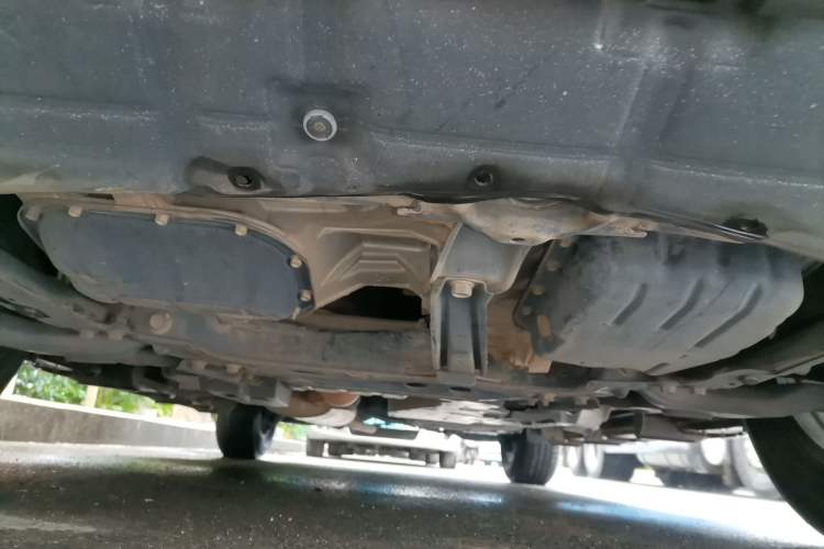 Used Toyota RAV4 2019 2.0L CVT Two-Wheel Drive Luxury Version China VI Standard Chassis Front