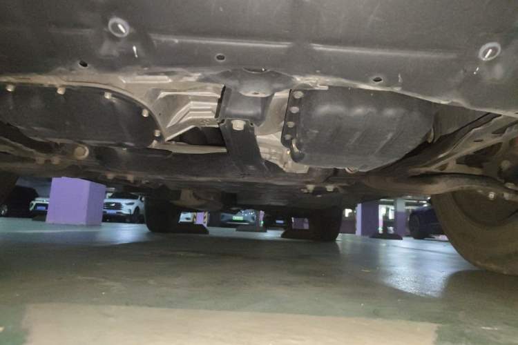 Used Toyota RAV4 2019 2.0L CVT Two-Wheel Drive Luxury Version China VI Standard Chassis Front