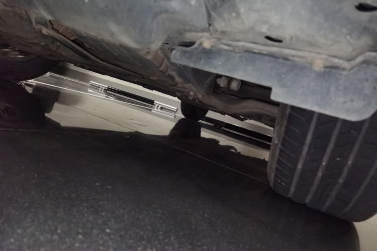 Used Toyota RAV4 2019 2.0L CVT Two-Wheel Drive Fashion X Limited Edition China VI Standard Chassis Front Left
