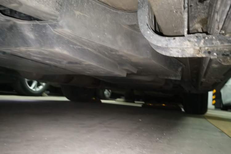 Used Toyota RAV4 2019 2.0L CVT Two-Wheel Drive Luxury Version China VI Standard Chassis Front Left
