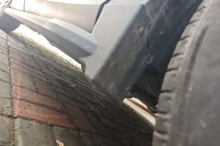 Used Toyota RAV4 2019 2.0L CVT Two-Wheel Drive Luxury Version China VI Standard Chassis Front Right