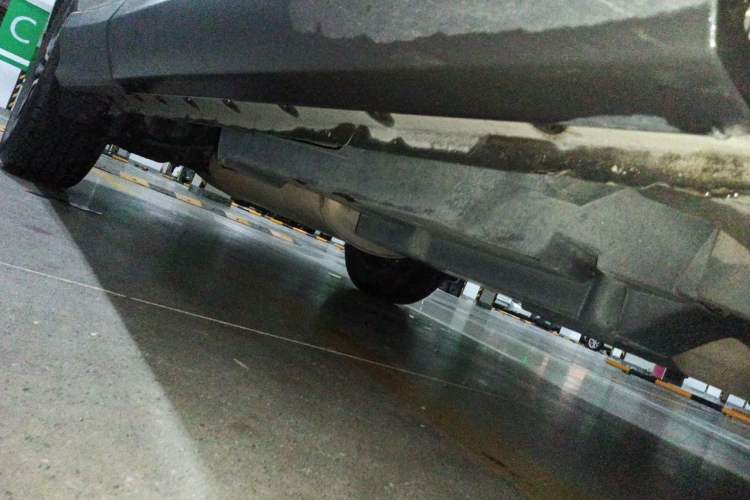Used Toyota RAV4 2019 2.0L CVT Two-Wheel Drive Luxury Version China VI Standard Chassis Front Right