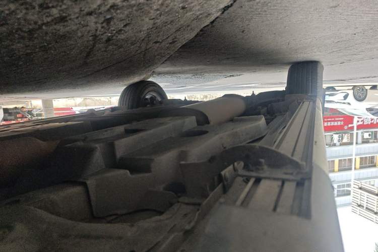 Used Toyota RAV4 2019 2.0L CVT Two-Wheel Drive Luxury Version China VI Standard Chassis Front Right