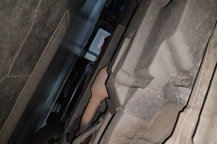 Used Toyota RAV4 2019 2.0L CVT Two-Wheel Drive Luxury Version China VI Standard Chassis Front Right