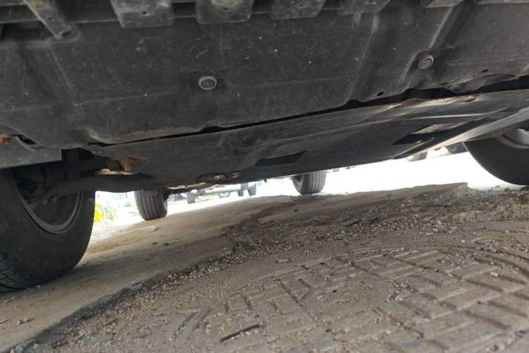 Used Toyota RAV4 2019 2.0L CVT Two-Wheel Drive Luxury Version China VI Standard Chassis Front Right