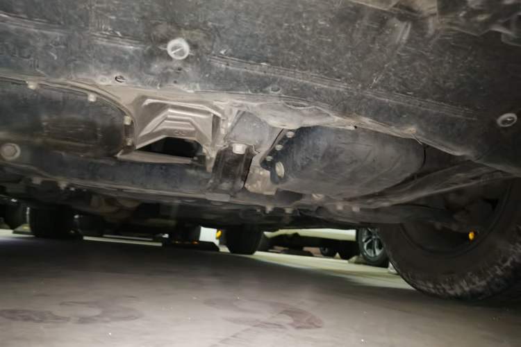 Used Toyota RAV4 2019 2.0L CVT Two-Wheel Drive Luxury Version China VI Standard Chassis Front