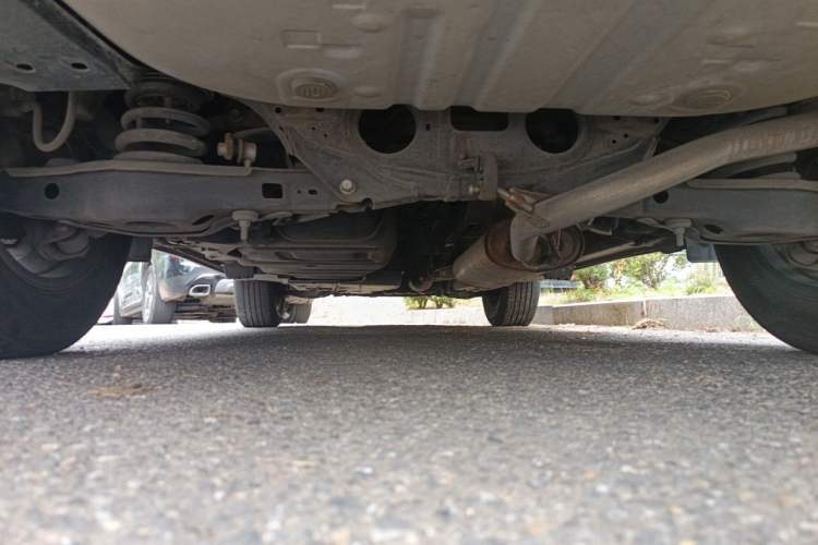 Used Toyota RAV4 2019 2.0L CVT Two-Wheel Drive Luxury Version China VI Standard Chassis Rear