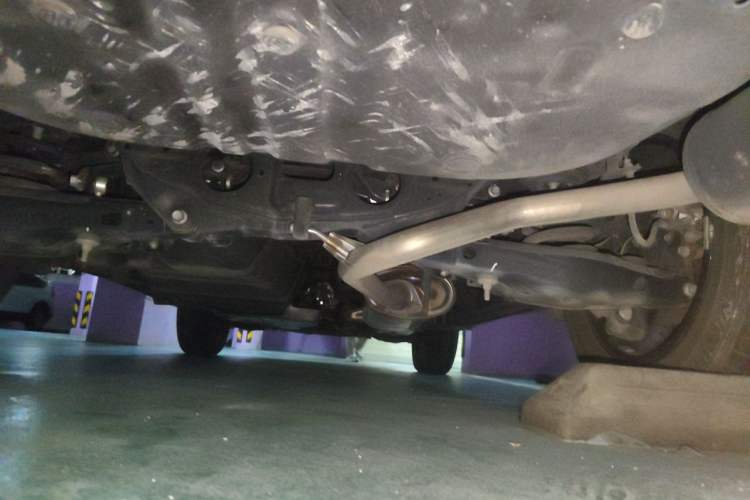 Used Toyota RAV4 2019 2.0L CVT Two-Wheel Drive Luxury Version China VI Standard Chassis Rear