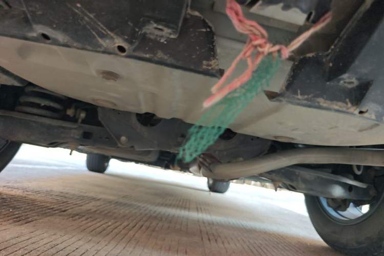 Used Toyota RAV4 2019 2.0L CVT Two-Wheel Drive Luxury Version China VI Standard Chassis Rear