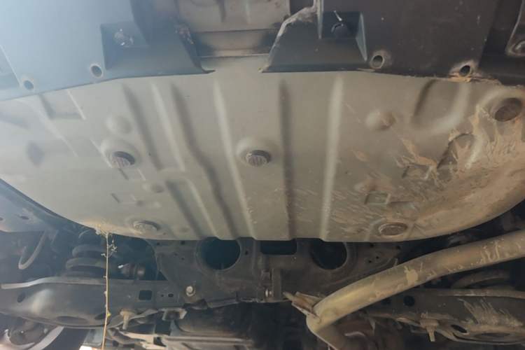 Used Toyota RAV4 2019 2.0L CVT Two-Wheel Drive Luxury Version China VI Standard Chassis Rear