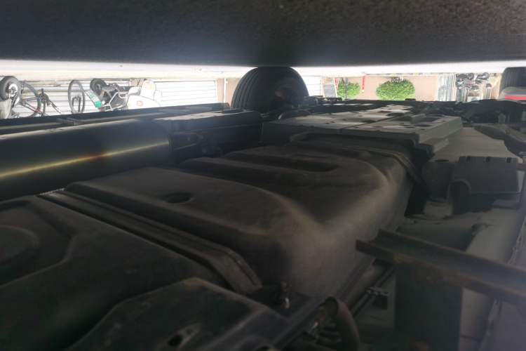 Used Toyota RAV4 2019 2.0L CVT Two-Wheel Drive Luxury Version China VI Standard Chassis Rear Left