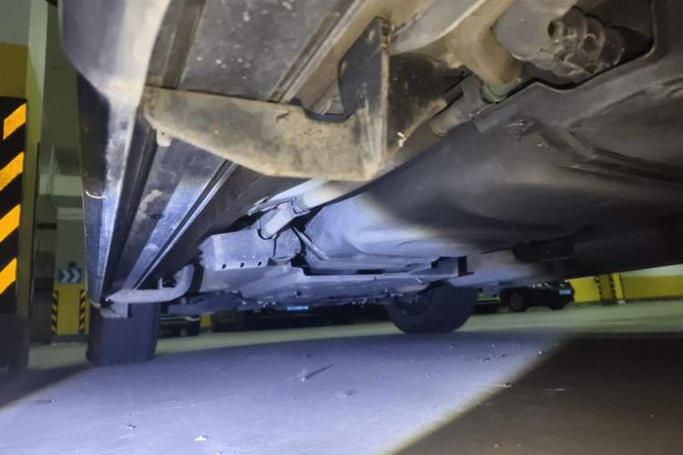 Used Toyota RAV4 2019 2.0L CVT Two-Wheel Drive Luxury Version China VI Standard Chassis Rear Left