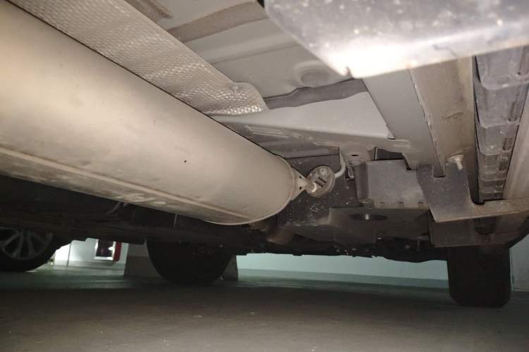 Used Toyota RAV4 2019 2.0L CVT Two-Wheel Drive ZhiShang Version China VI Standard Chassis Rear Right