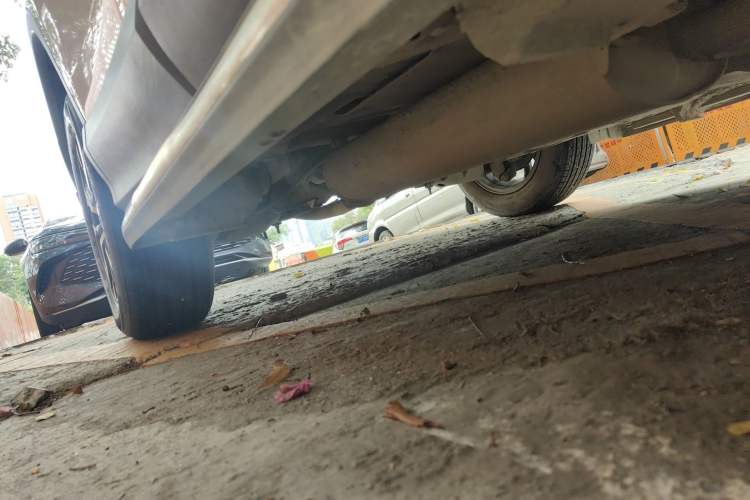 Used Toyota RAV4 2019 2.0L CVT Two-Wheel Drive Comfort Edition China VI Standard Chassis Rear Right