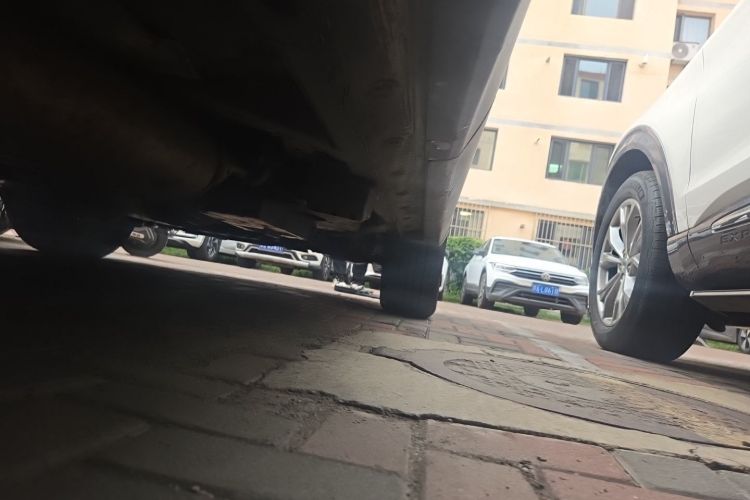 Used Toyota RAV4 2019 2.0L CVT Two-Wheel Drive Comfort Edition China VI Standard Chassis Rear Right