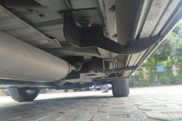 Used Toyota RAV4 2019 2.0L CVT Two-Wheel Drive Luxury Version China VI Standard Chassis Rear Right