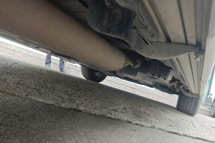 Used Toyota RAV4 2019 2.0L CVT Two-Wheel Drive Luxury Version China VI Standard Chassis Rear Right