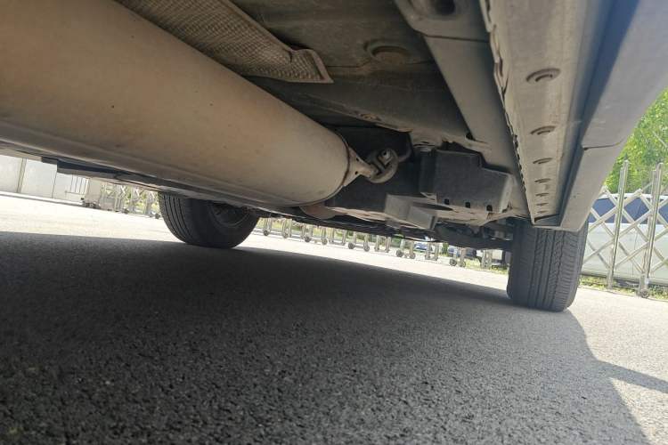 Used Toyota RAV4 2019 2.0L CVT Two-Wheel Drive Luxury Version China VI Standard Chassis Rear Right