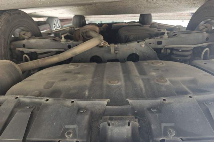 Used Toyota RAV4 2019 2.0L CVT Two-Wheel Drive Luxury Version China VI Standard Chassis Rear