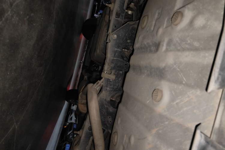 Used Toyota RAV4 2019 2.0L CVT Two-Wheel Drive Luxury Version China VI Standard Chassis Rear