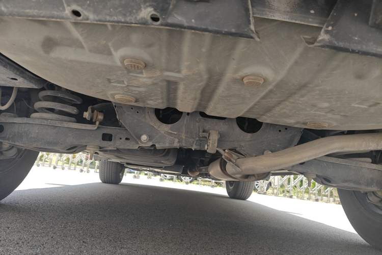 Used Toyota RAV4 2019 2.0L CVT Two-Wheel Drive Luxury Version China VI Standard Chassis Rear