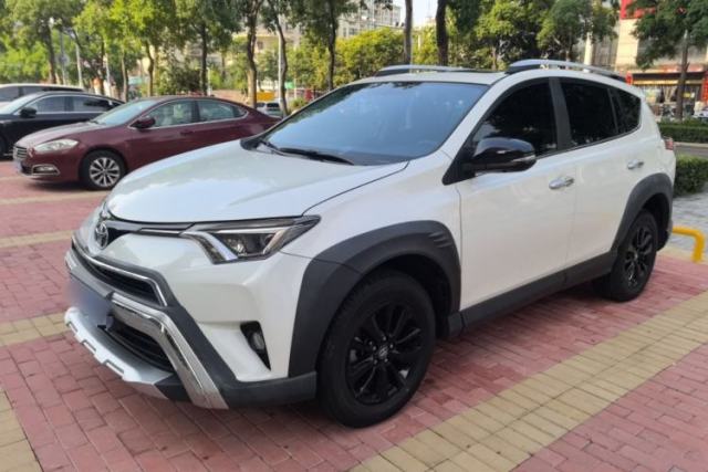 Used Toyota RAV4 2019 2.0L CVT Two-Wheel Drive Fashion X Limited Edition China VI Standard