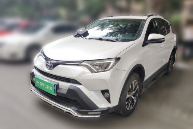 Used Toyota RAV4 2019 2.0L CVT Two-Wheel Drive Pioneer Edition China VI Standard
