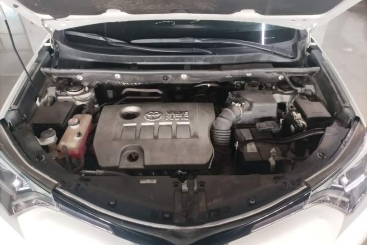 Used Toyota RAV4 2019 2.0L CVT Two-Wheel Drive Pioneer Edition China V Standard Engine Bay