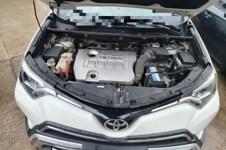 Used Toyota RAV4 2019 2.0L CVT Two-Wheel Drive Fashion X Limited Edition China V Standard Engine Bay