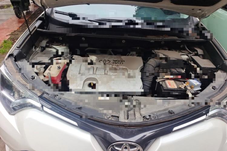 Used Toyota RAV4 2019 2.0L CVT Two-Wheel Drive Pioneer Edition China VI Standard Engine Bay