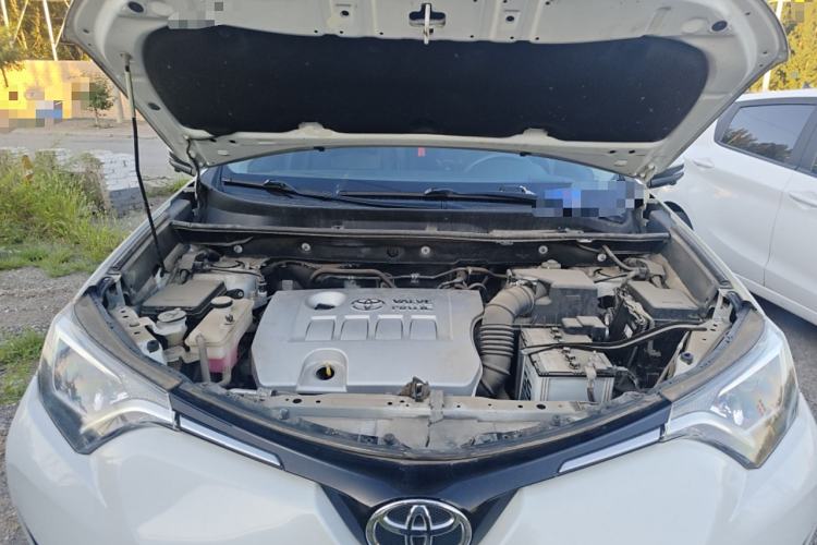 Used Toyota RAV4 2019 2.0L CVT Two-Wheel Drive Pioneer Edition China V Standard Engine Bay