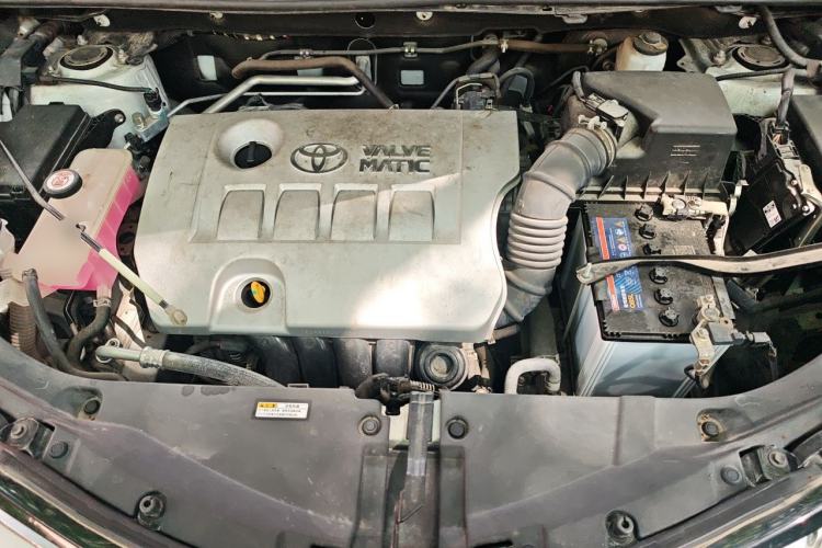 Used Toyota RAV4 2019 2.0L CVT Two-Wheel Drive Fashion X Limited Edition China VI Standard Engine Bay