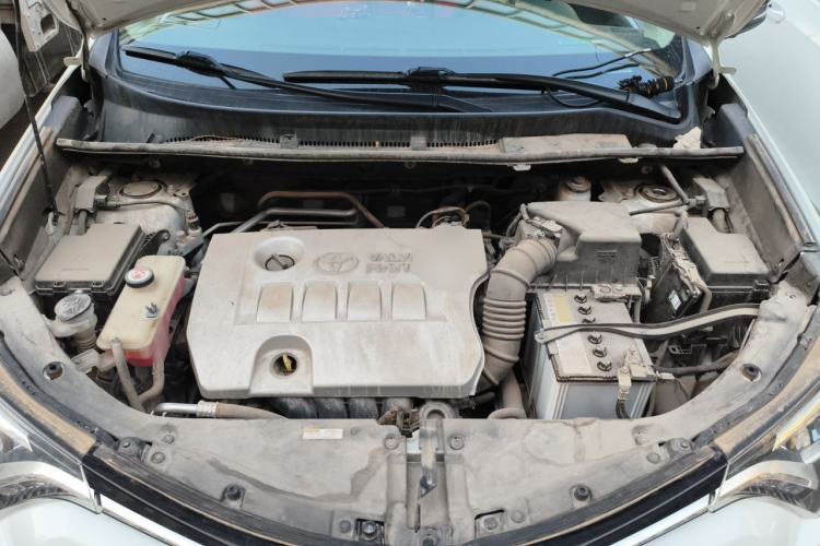 Used Toyota RAV4 2019 2.0L CVT Two-Wheel Drive Fashion X Limited Edition China VI Standard Engine Bay
