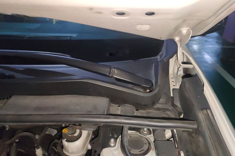 Used Toyota RAV4 2019 2.0L CVT Two-Wheel Drive Luxury Version China VI Standard Engine Bay Left